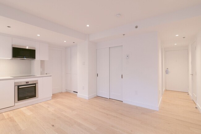 Photo du bâtiment - 3455 Rue Aylmer