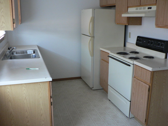 Building Photo - 100 Highview Ct