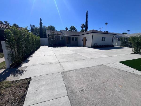 Foto principal - 7669 Beeman Ave