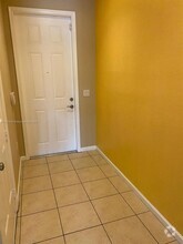 Building Photo - 2832 SW 81st Ave
