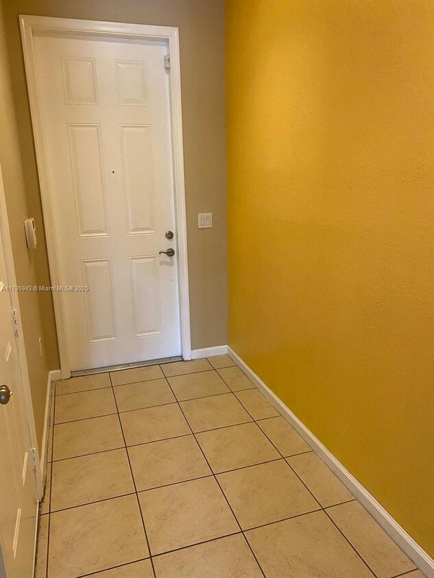 Primary Photo - 2832 SW 81st Ave