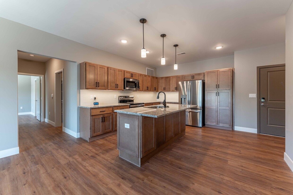 Primary Photo - Township 28