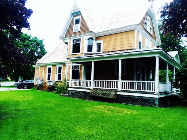 Foto del edificio - 76 Old Point Ave