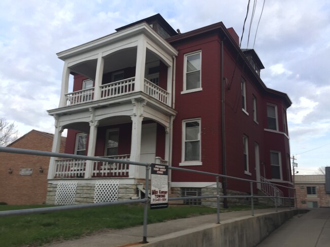 Foto del edificio - 514 Riddle Rd