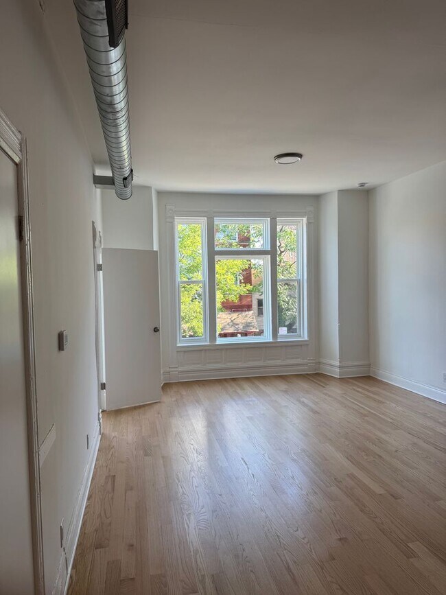 Foto del edificio - 1634 W 21st St