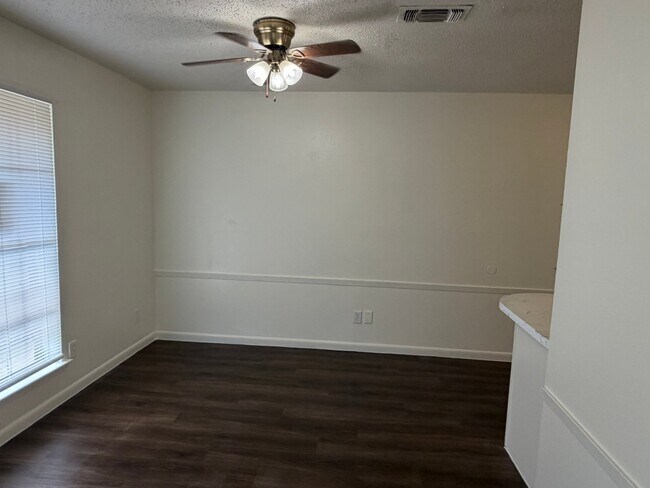 Foto del edificio - 3920 Redstone Rd