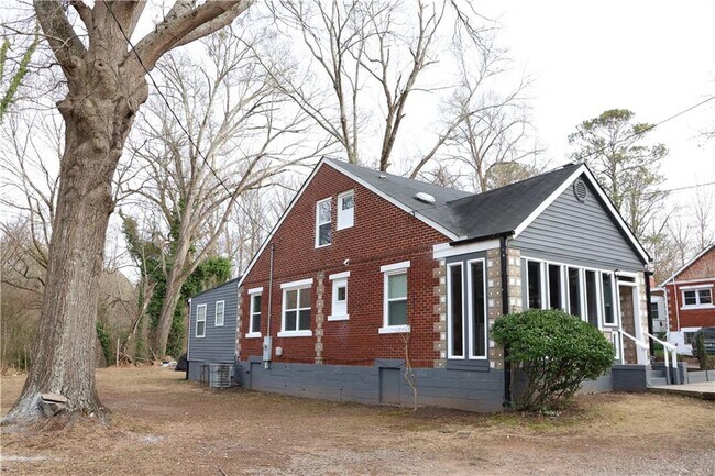 Foto del edificio - 1526 Childress Dr SW