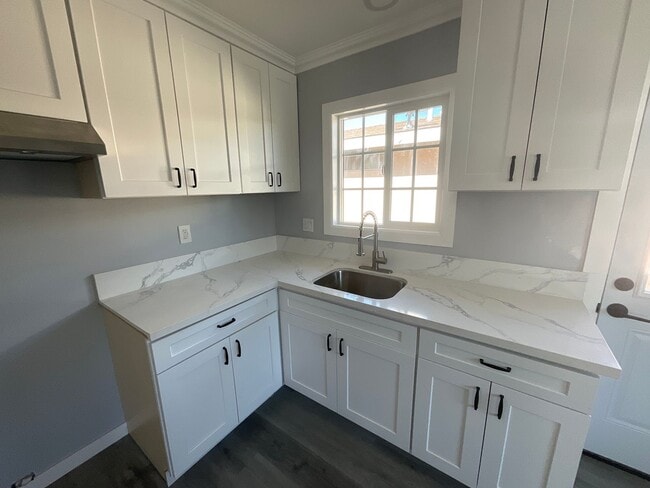 Foto del edificio - House - 2 Bedrooms / 1 Bathroom - Paramount