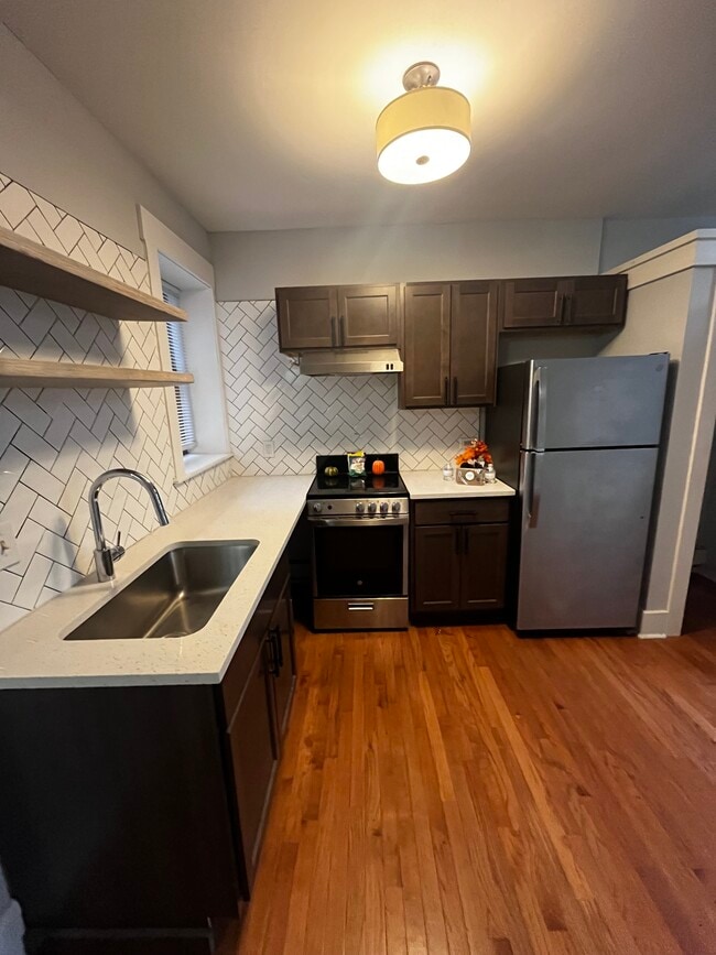 Interior Photo - 71 Garfield St
