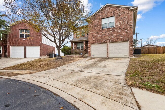 Building Photo - 5-Bedroom Cul-de-Sac Home Minutes from Lackland AFB