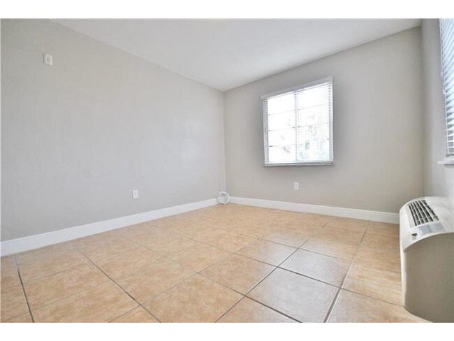 Building Photo - 7451 Harding Ave