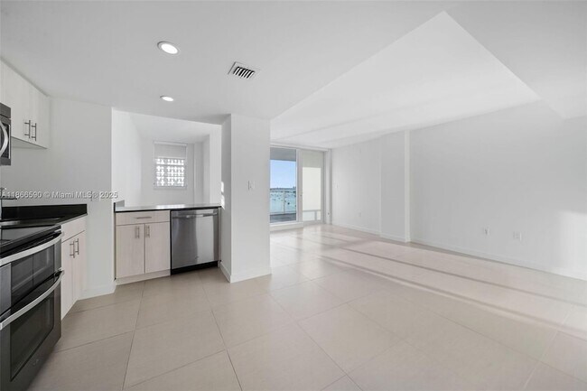 Foto del edificio - 910 West Ave