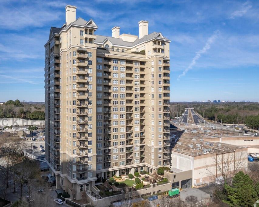 Foto principal - 3334 Peachtree St NE