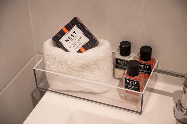 Building Photo - 334 Oregon St