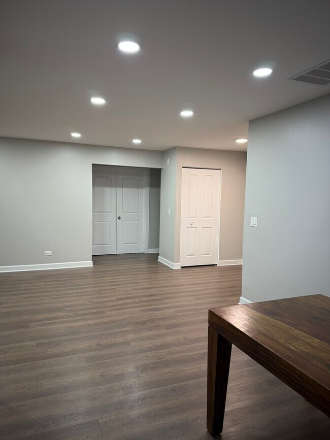 Foto del edificio - 1201 Haverhill Cir