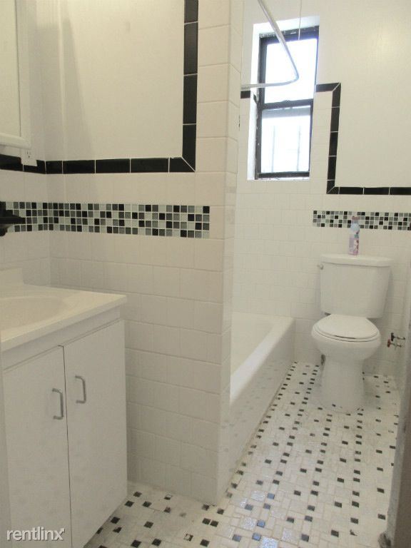 Primary Photo - 550 Ocean Ave