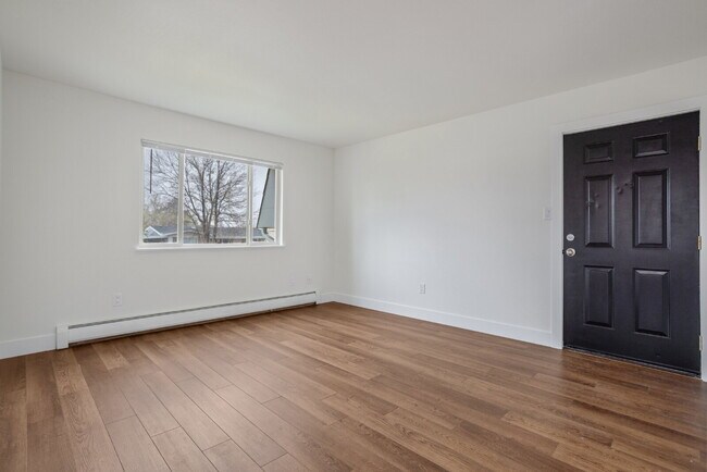 Foto del edificio - Updated two bedroom - ready now!