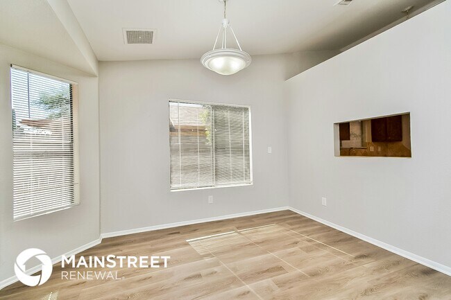 Foto del edificio - 1659 Oakhaven Pl