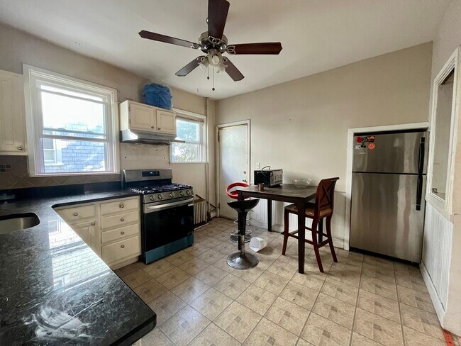 Foto del edificio - 49 Beech Glen St