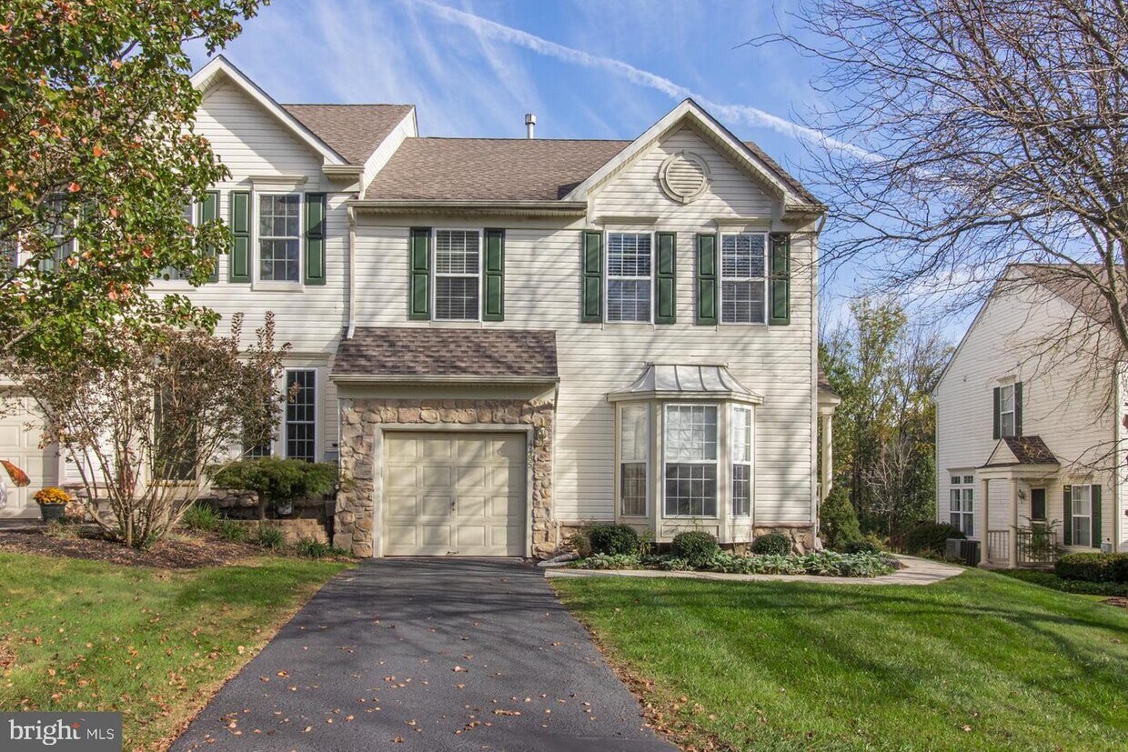 4485 Honeysuckle Ln, Doylestown, PA 18902 Townhome Rentals in