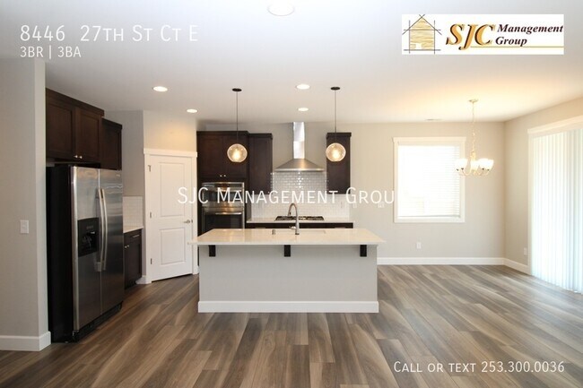 Foto del edificio - 8446 27th St Ct E
