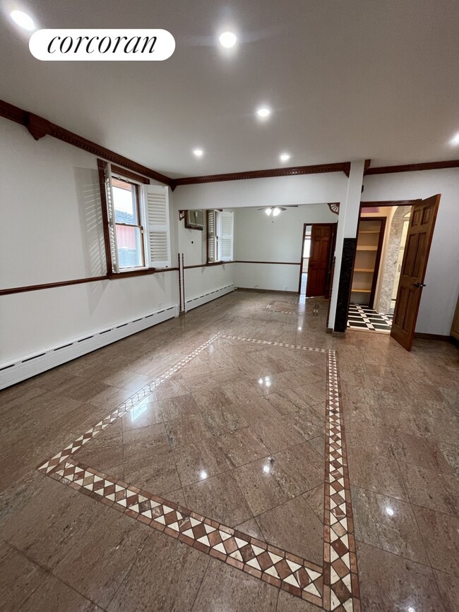 Foto del edificio - 60-43 56th St