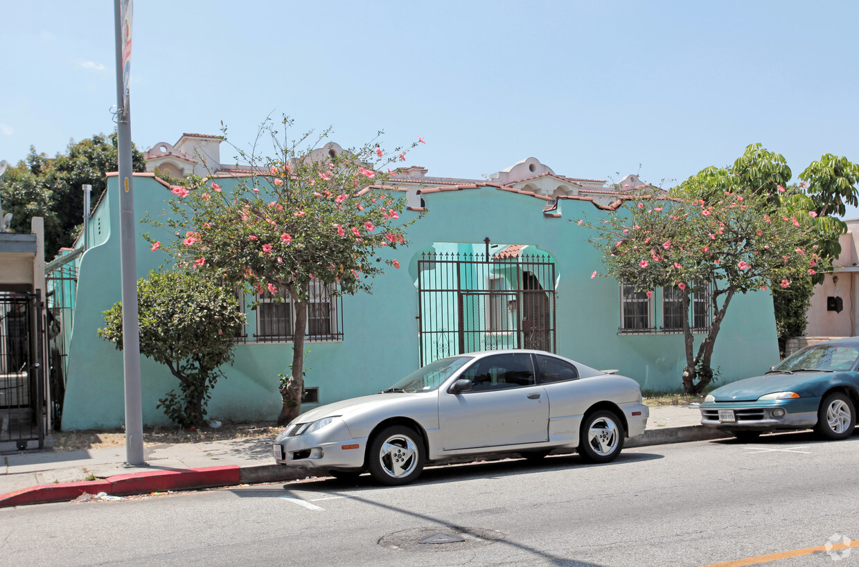 Primary Photo - 7029 Seville Ave