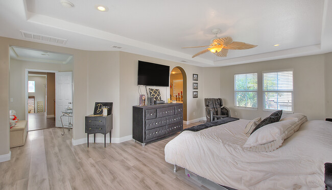 Master Suite 2 - 7376 Reserve Pl