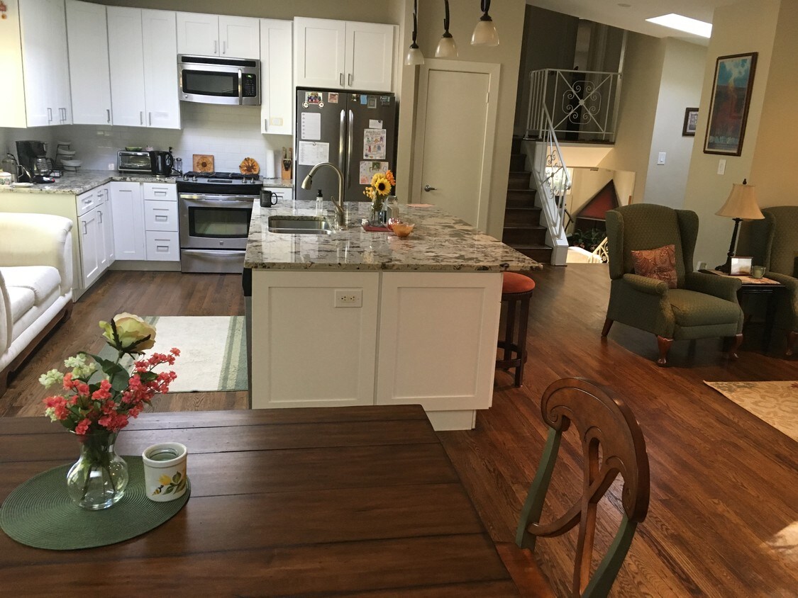 7304 Brookcrest Pl, Annandale, VA 22003 House for Rent in Annandale