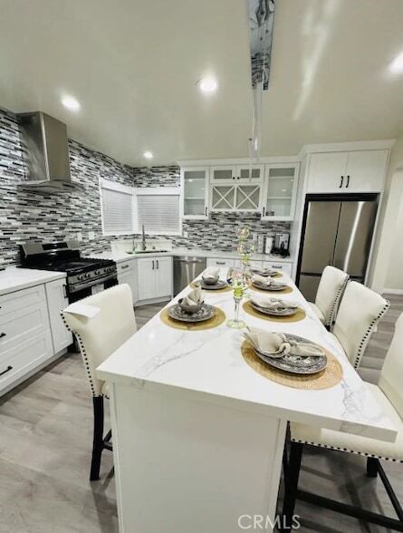 Foto del edificio - 8952 McClure Ave