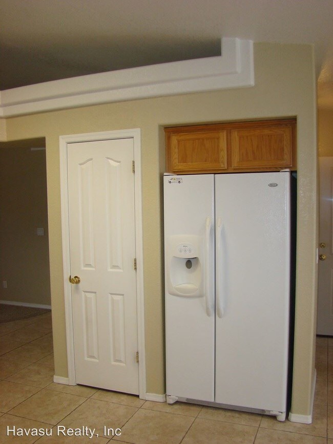 Building Photo - 3 br, 2 bath House - 3713 Chesapeake Blvd.