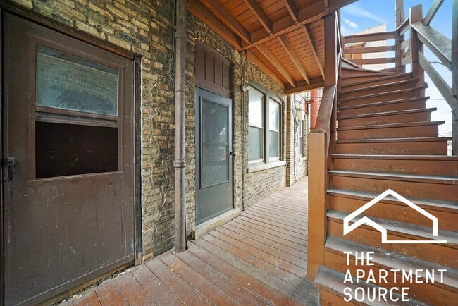 Foto del edificio - 3424 N Sheffield Ave