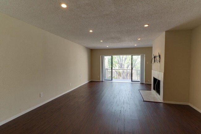 Building Photo - 4537 N O'Connor Rd