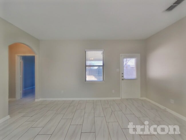 Building Photo - 1342 Barrel Dr