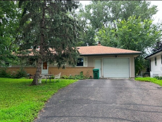 Building Photo - 5813 W 25 1/2 St