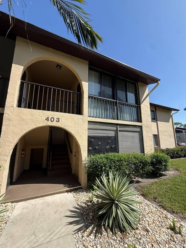 Building Photo - 403 Pine Glen Ln