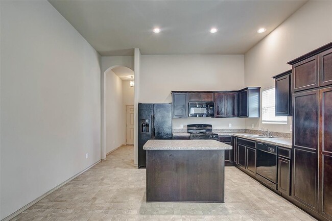 Building Photo - 20431 Thunder Ridge Ln