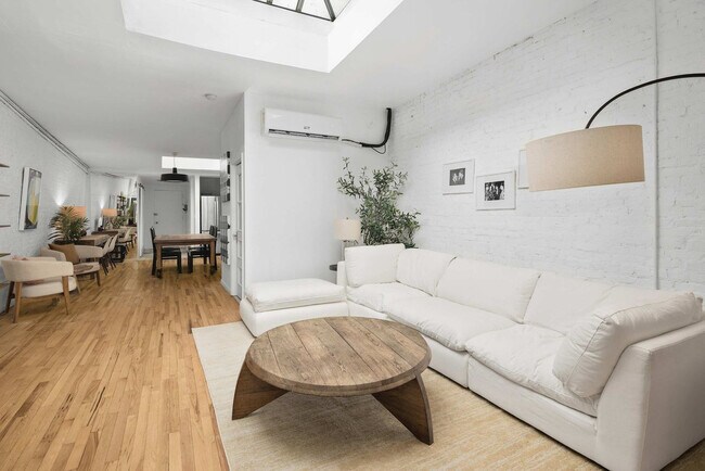 Building Photo - 354 Bowery-ID1035017P