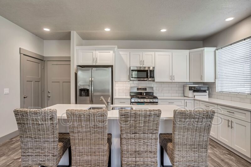 12662 S Doc Sorenson Ln, Riverton, UT 84065 Townhome Rentals in