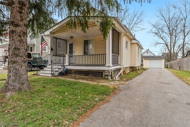 Building Photo - 3753 W 139th St