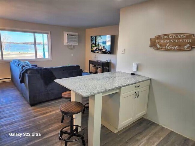 Foto del edificio - 114 Lake Ave S