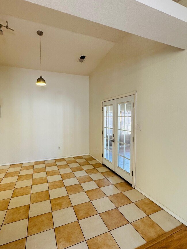 Foto del edificio - 505 Glacier Bay St SE