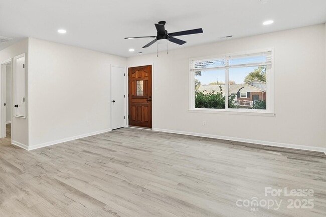 Foto del edificio - 7605 Bramblewood Dr