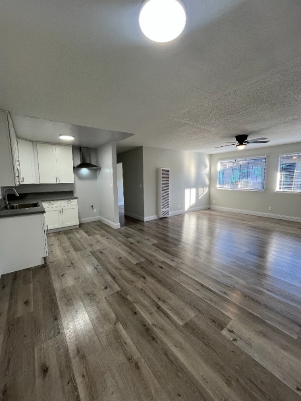 Photo - 1240 W 105th St Apartment