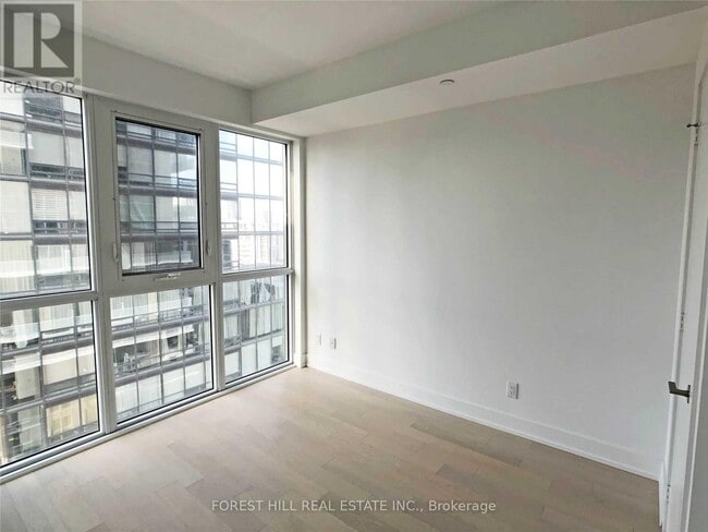 Building Photo - 7-2517 Grenville St