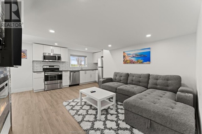 Building Photo - 3273 Clemenceau Blvd