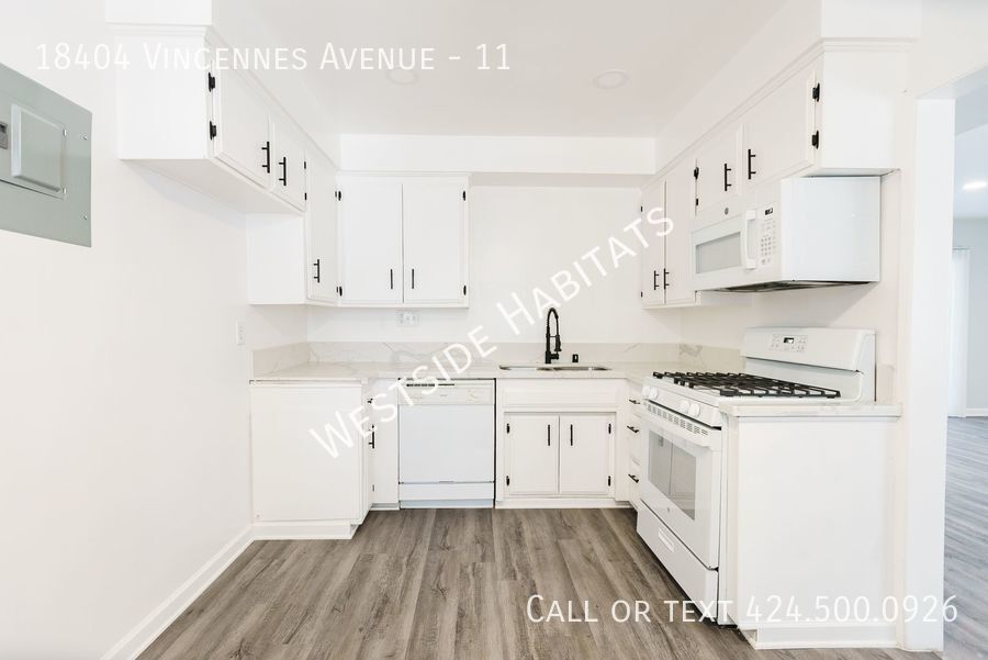 18404 Vincennes St Unit 11, Los Angeles, CA 91325 Room for Rent in