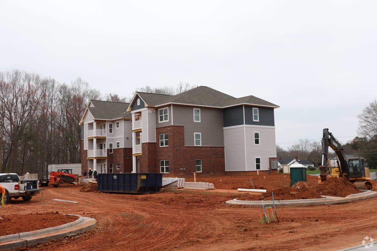 Building Photo - Pegram Landing