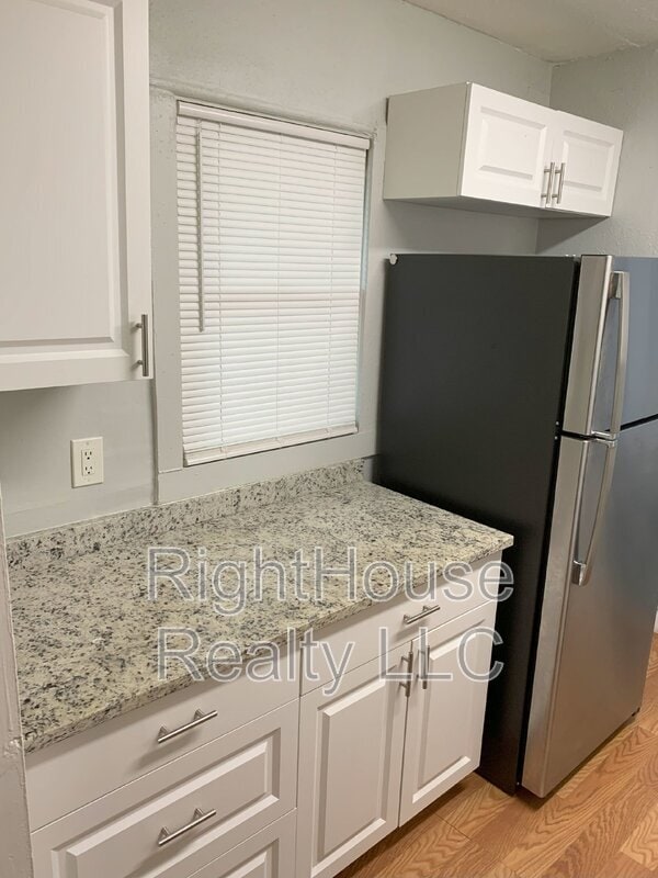 Foto del edificio - 4120 Booker St
