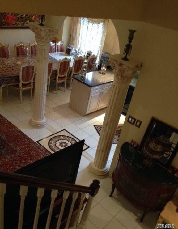 Foto del edificio - 130 S Middle Neck Rd